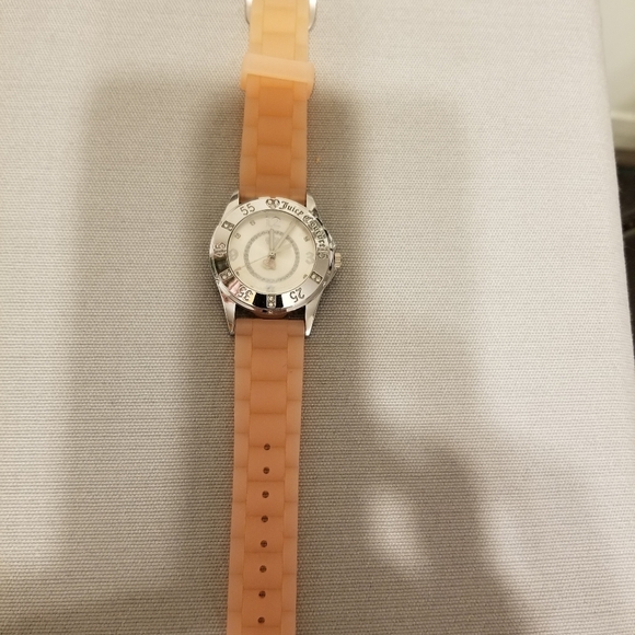 Watch - Picture 2 of 3